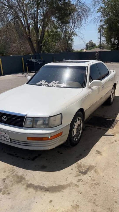 1991 Lexus LS 1st Gen - Image 4 of 5