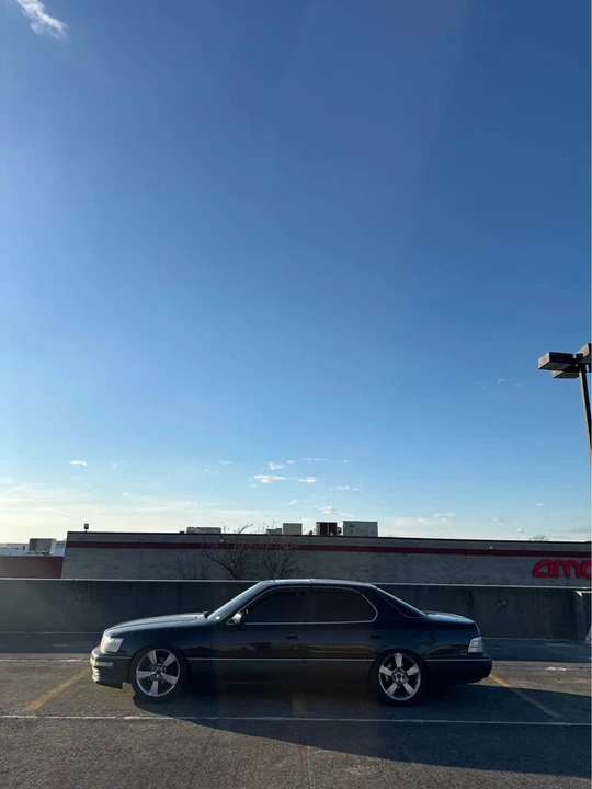 1991 Lexus LS 1st Gen - Image 2 of 3