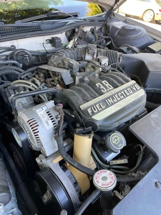 1991 Lincoln Continental 8th Gen - Image 12 of 15