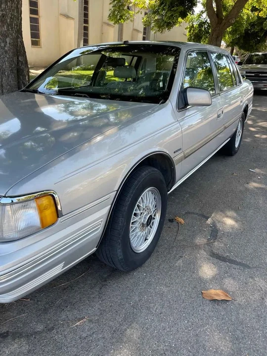 1991 Lincoln Continental 8th Gen - Image 3 of 15