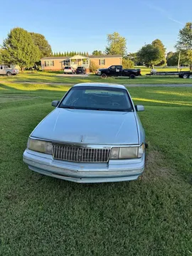 1991 Lincoln Continental Executive Sedan 4D