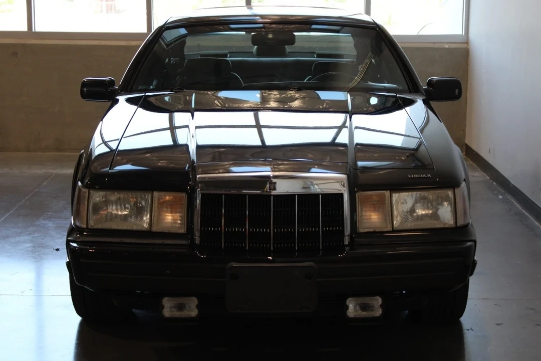 1991 Lincoln Continental Mark VII - Image 7 of 12