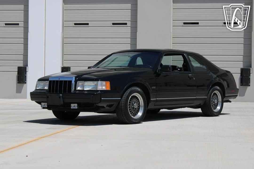 1991 Lincoln Continental Mark VII - Image 3 of 12