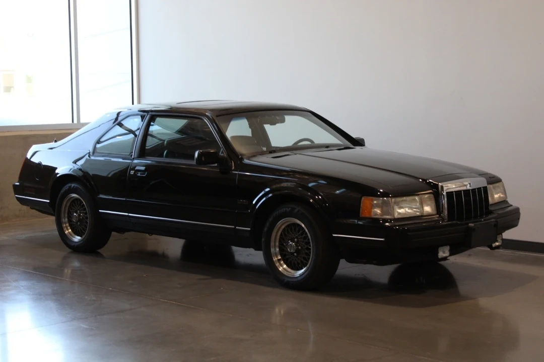 1991 Lincoln Continental Mark VII - Image 8 of 12