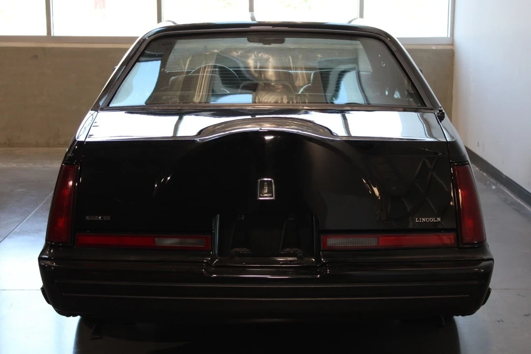1991 Lincoln Continental Mark VII - Image 12 of 12