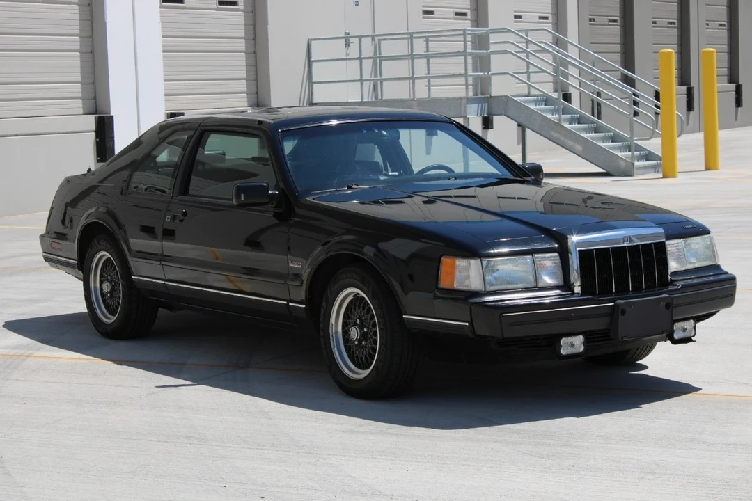 1991 Lincoln Continental Mark VII - Image 5 of 12