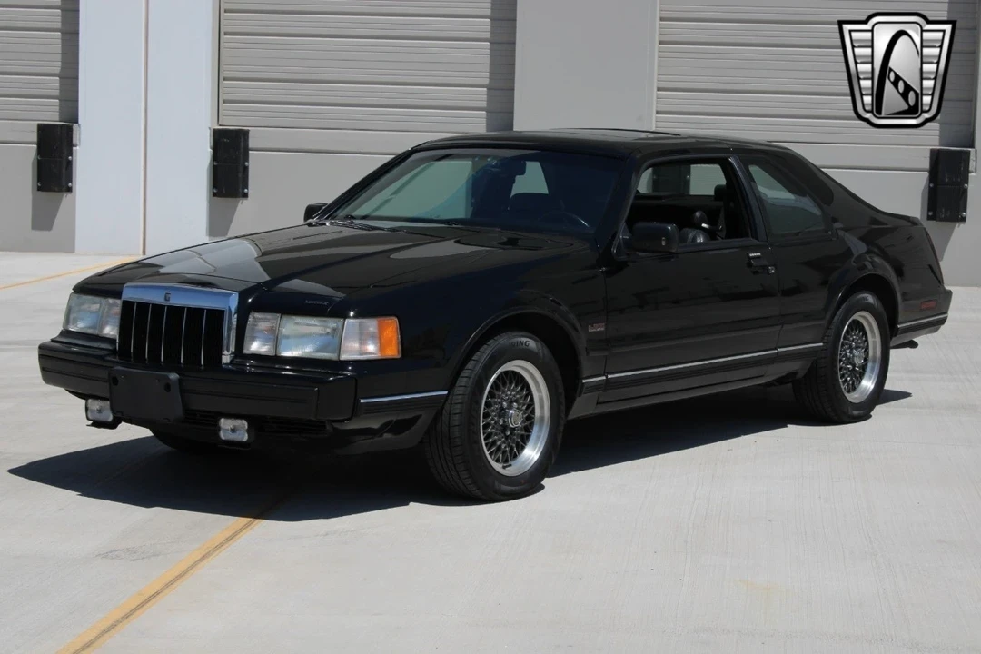 1991 Lincoln Continental Mark VII - Image 4 of 12
