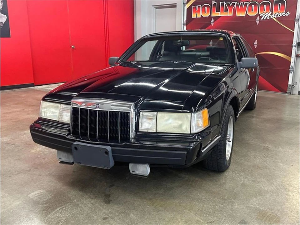 1991 Lincoln LS - Image 2 of 31