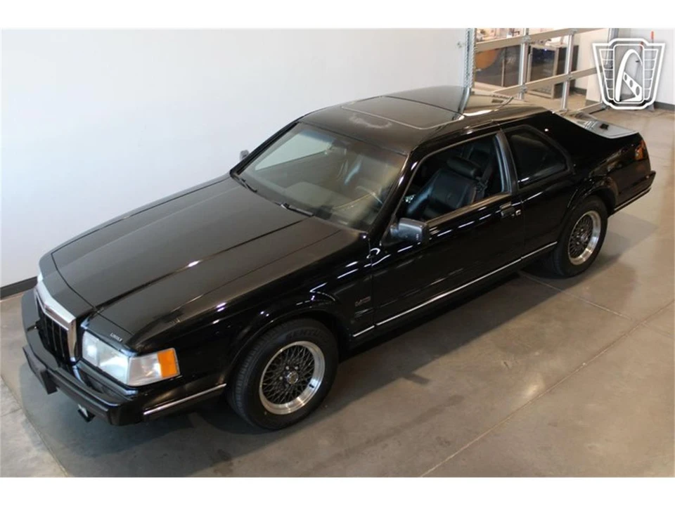 1991 Lincoln Continental Mark VII - Image 21 of 31