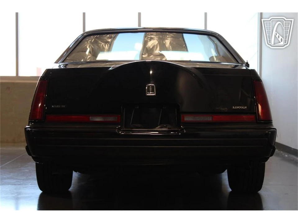 1991 Lincoln Continental Mark VII - Image 26 of 31