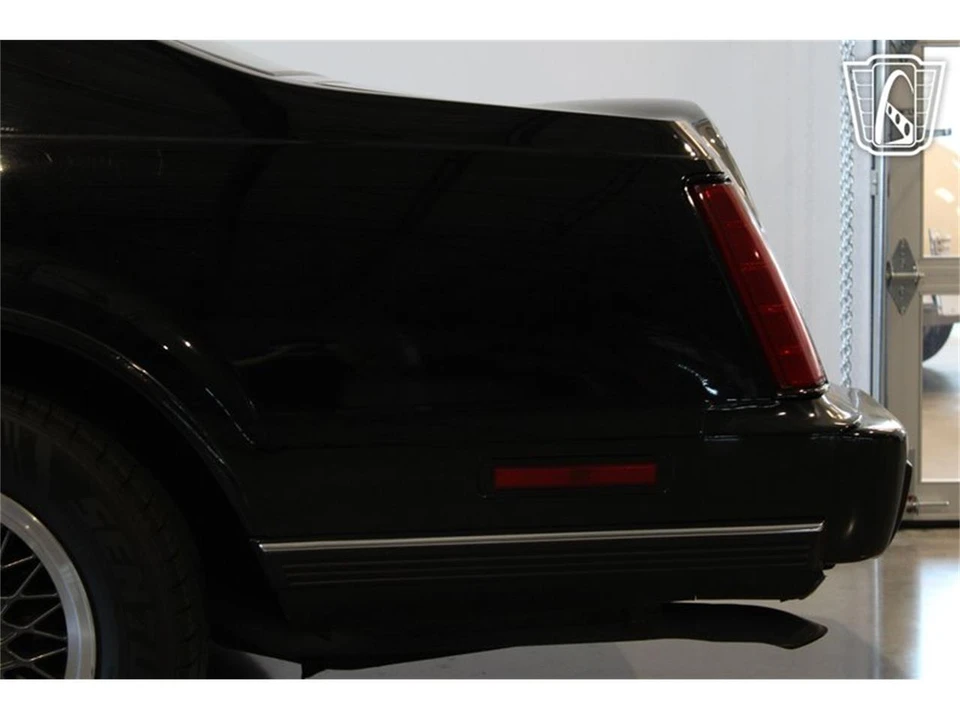 1991 Lincoln Continental Mark VII - Image 31 of 31