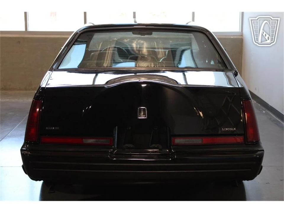 1991 Lincoln Continental Mark VII - Image 22 of 31