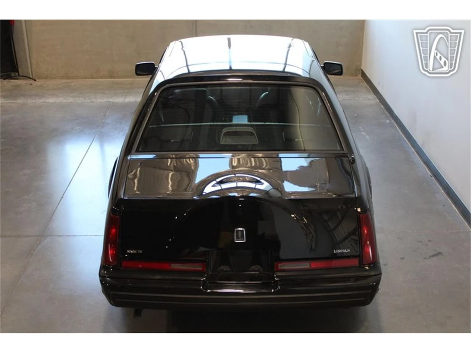1991 Lincoln Continental Mark VII - Image 18 of 31
