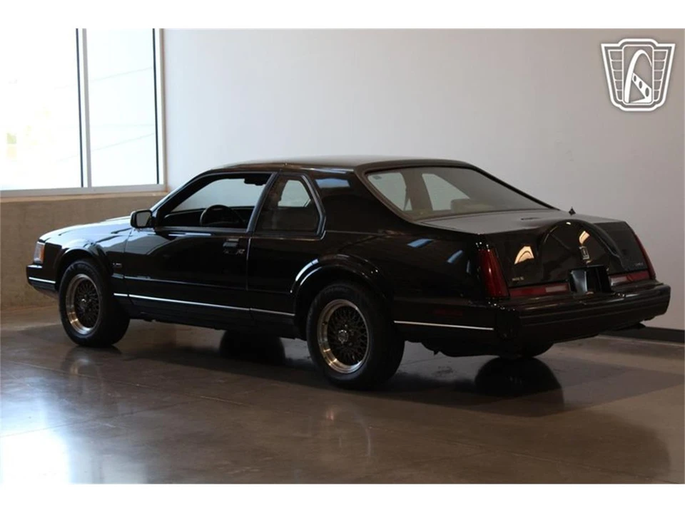 1991 Lincoln Continental Mark VII - Image 23 of 31