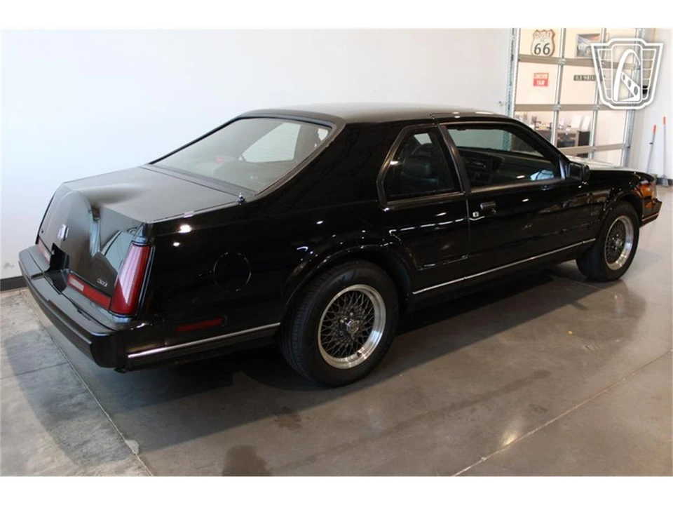 1991 Lincoln Continental Mark VII - Image 13 of 31