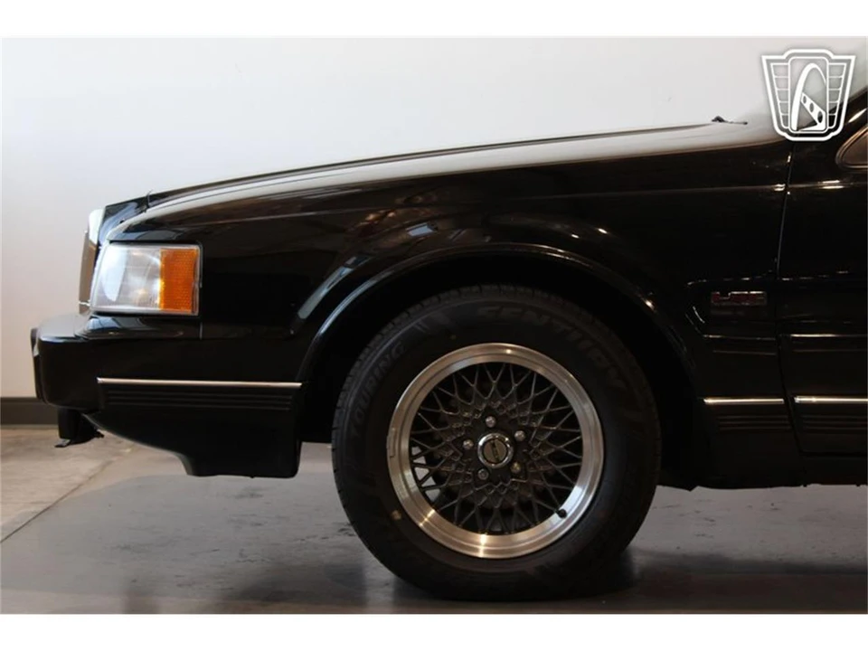 1991 Lincoln Continental Mark VII - Image 29 of 31