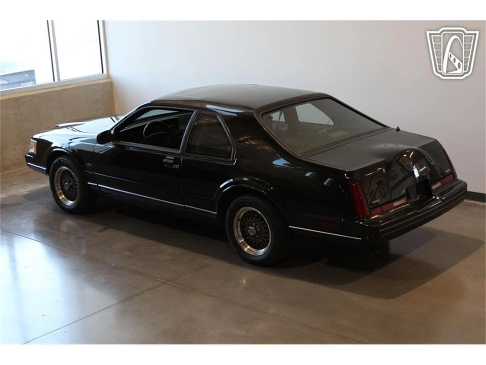 1991 Lincoln Continental Mark VII - Image 19 of 31