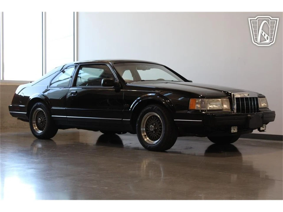 1991 Lincoln Continental Mark VII - Image 15 of 31