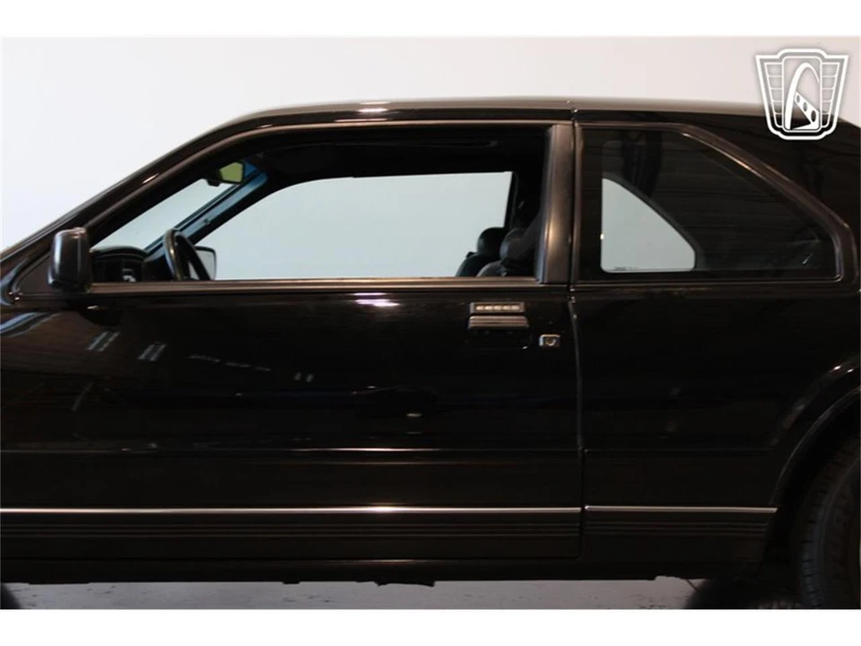 1991 Lincoln Continental Mark VII - Image 30 of 31