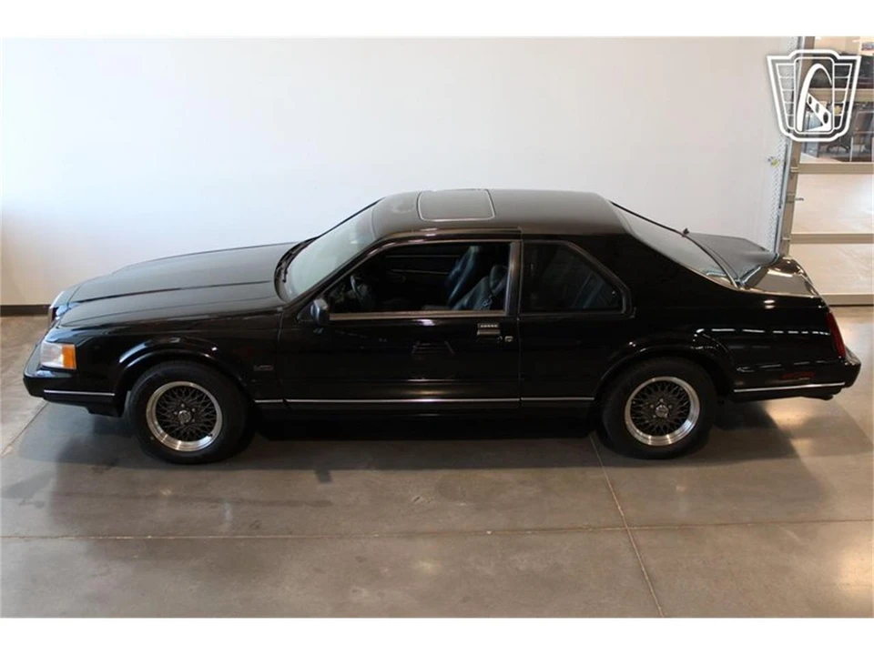 1991 Lincoln Continental Mark VII - Image 20 of 31