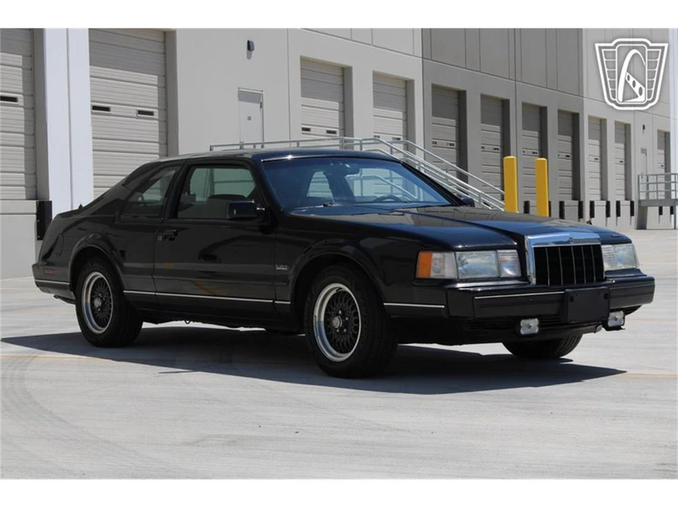 1991 Lincoln Continental Mark VII - Image 5 of 31
