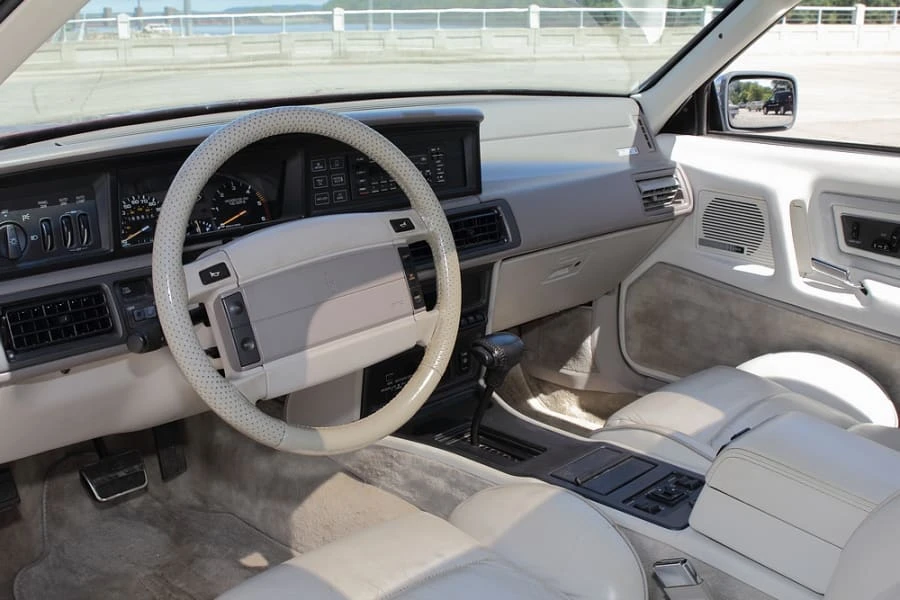 1991 Lincoln Continental Mark VII - Image 4 of 12