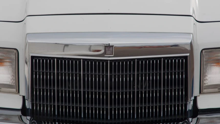 1991 Lincoln Continental Mark VII - Image 9 of 12
