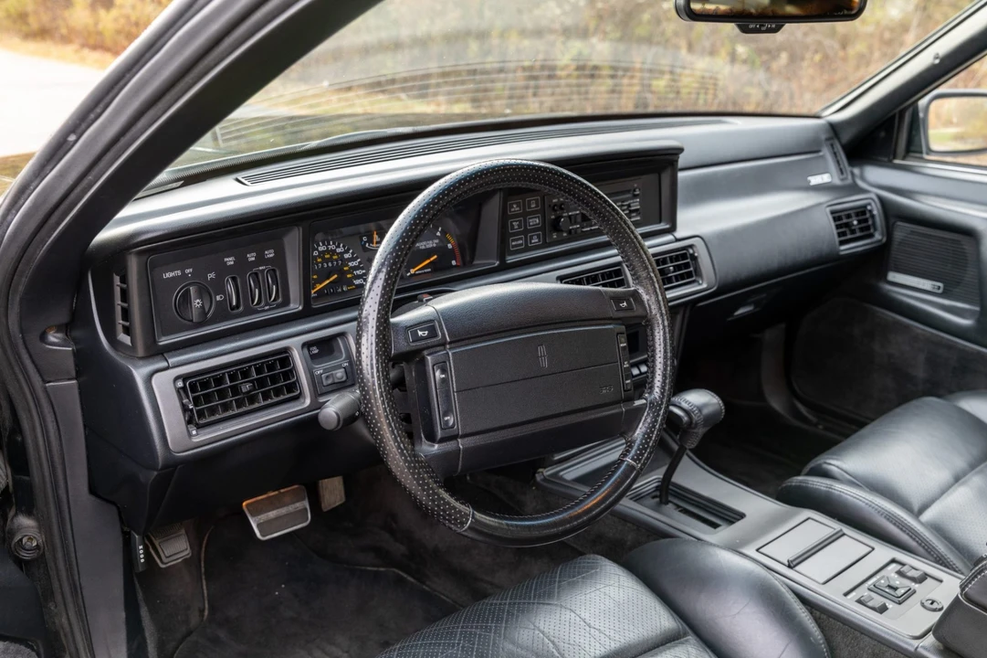 1991 Lincoln Continental Mark VII - Image 5 of 8