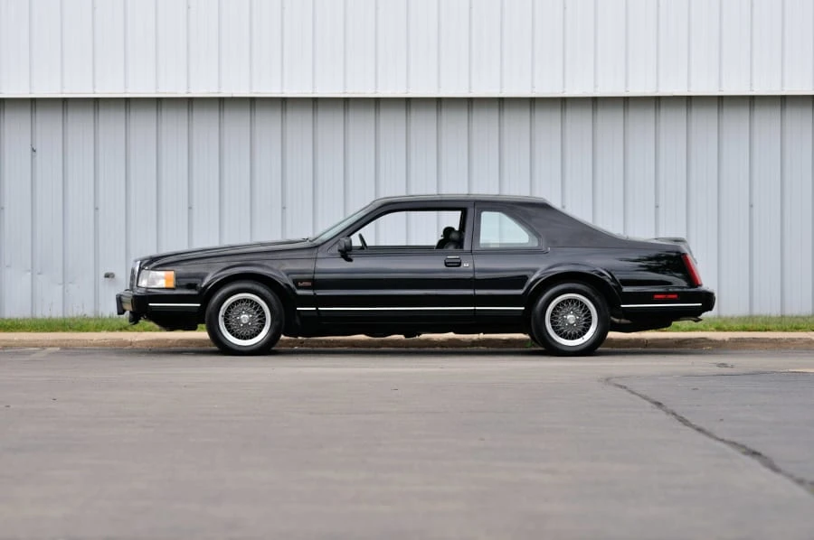 1991 Lincoln Continental Mark VII - Image 2 of 9
