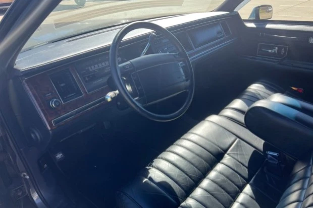 1991 Lincoln Town Car - Image 5 of 7