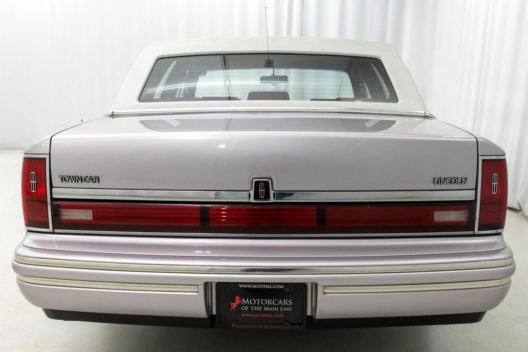 1991 Lincoln Town Car - Image 26 of 31