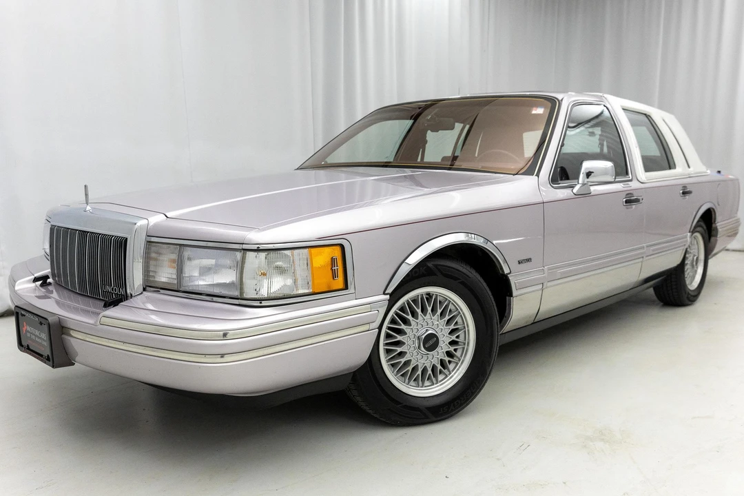 1991 Lincoln Town Car - Image 12 of 31