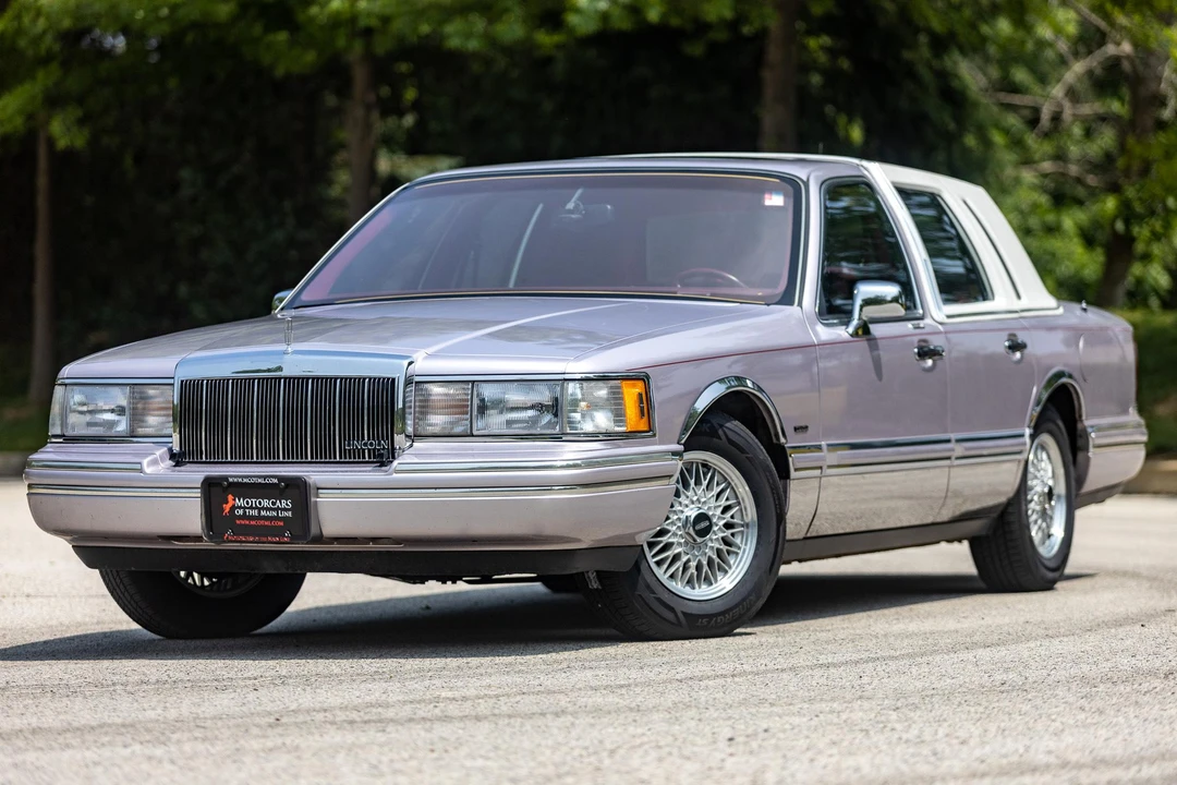 1991 Lincoln Town Car - Image 15 of 31