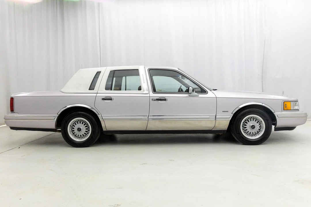 1991 Lincoln Town Car - Image 31 of 31