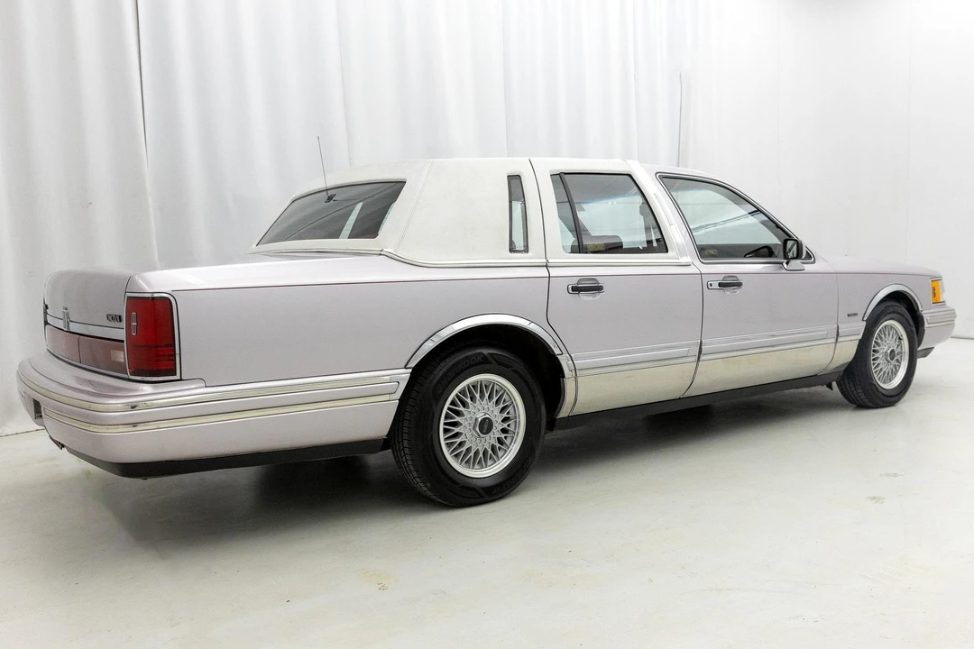 1991 Lincoln Town Car - Image 29 of 31