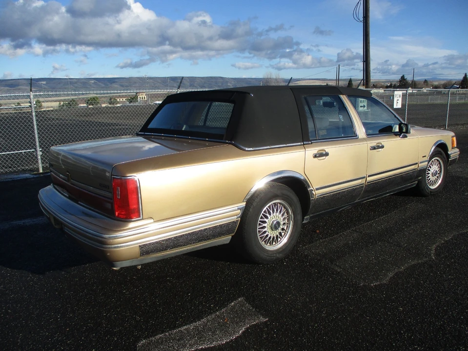 1991 Lincoln Town Car - Image 21 of 21