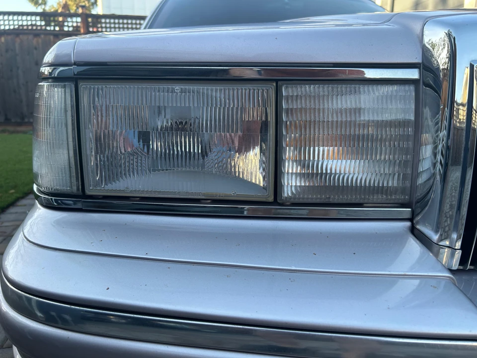 1991 Lincoln Town Car - Image 17 of 31