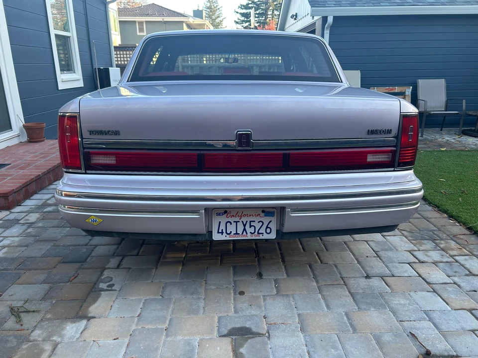 1991 Lincoln Town Car - Image 12 of 31