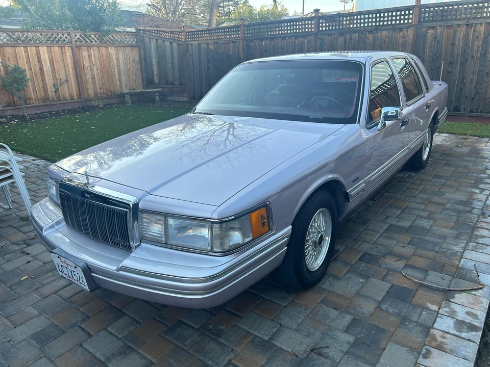 1991 Lincoln Town Car - Image 7 of 31