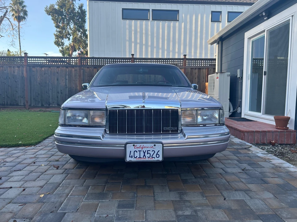 1991 Lincoln Town Car - Image 6 of 31