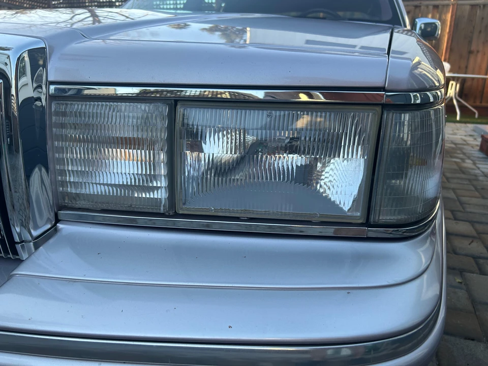 1991 Lincoln Town Car - Image 19 of 31