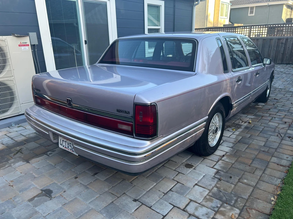 1991 Lincoln Town Car - Image 14 of 31