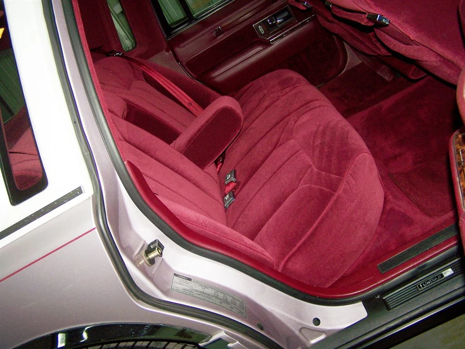 1991 Lincoln Town Car - Image 14 of 23