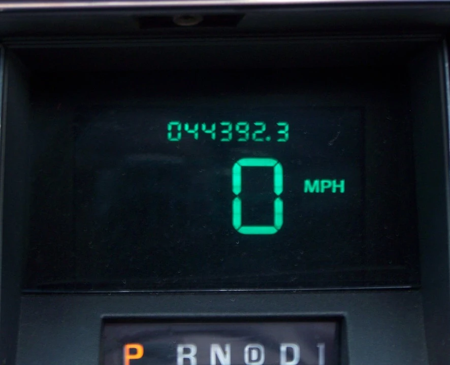 1991 Lincoln Town Car - Image 11 of 23