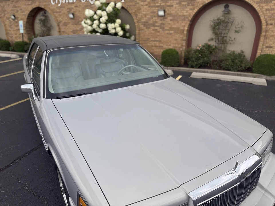 1991 Lincoln Town Car - Image 27 of 31