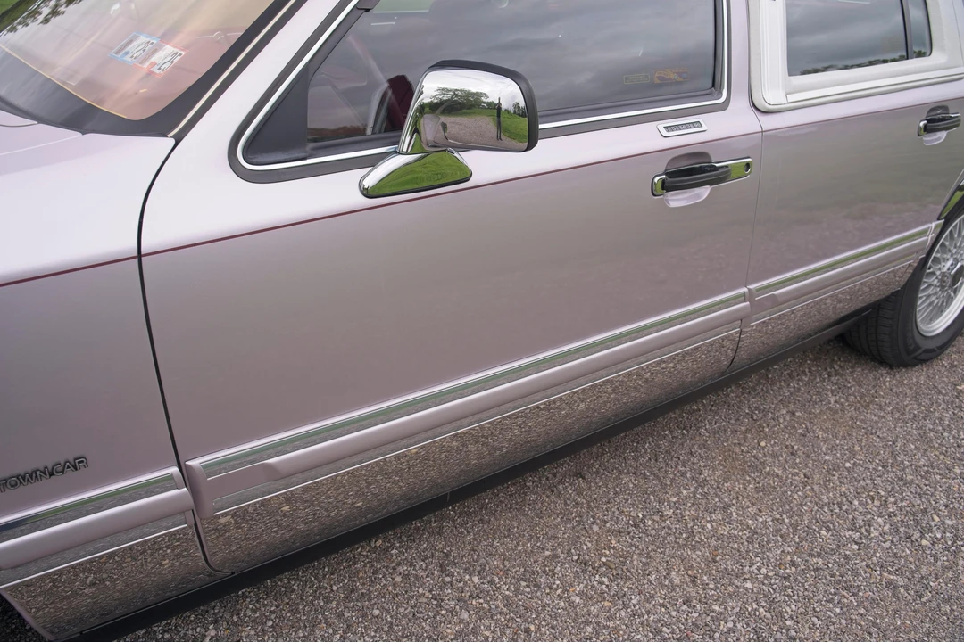 1991 Lincoln Town Car - Image 25 of 31