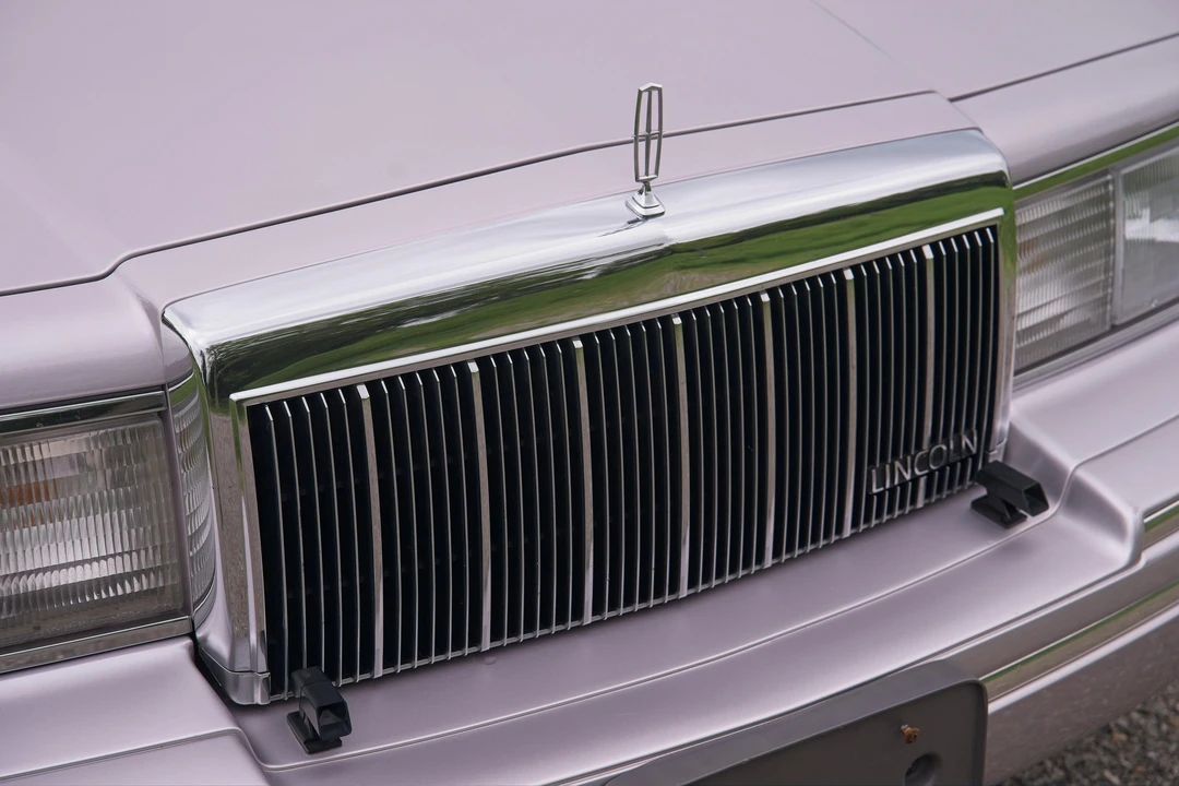 1991 Lincoln Town Car - Image 14 of 31