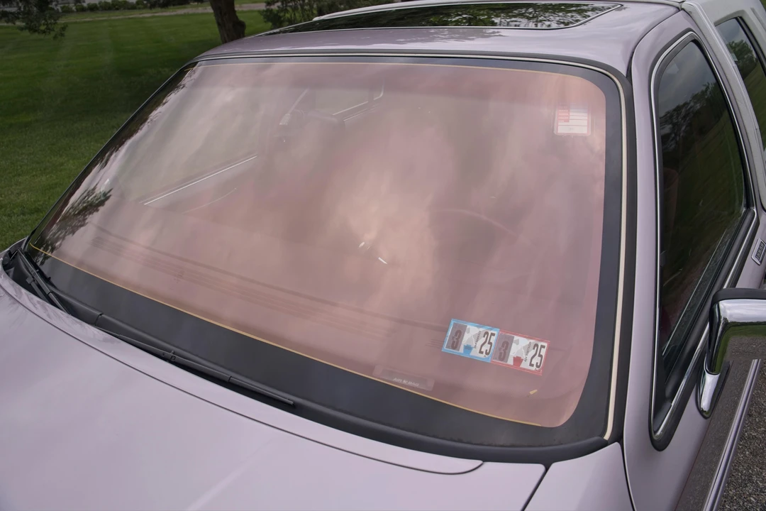1991 Lincoln Town Car - Image 24 of 31
