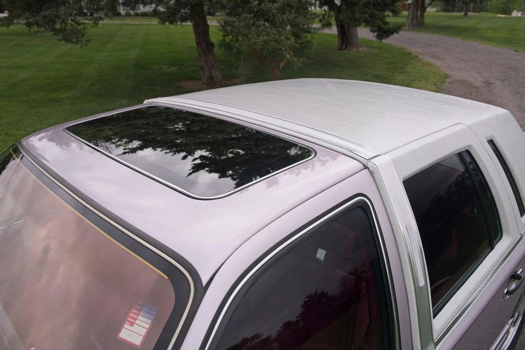 1991 Lincoln Town Car - Image 27 of 31