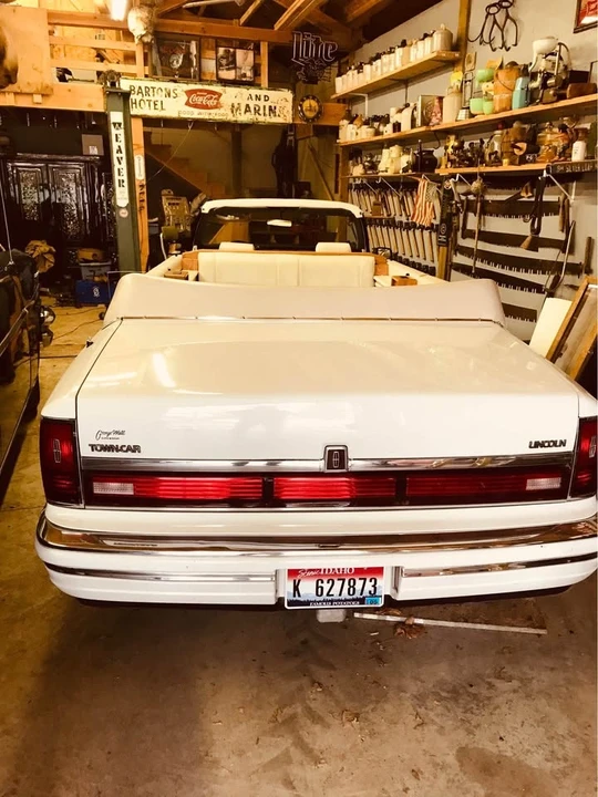 1991 Lincoln Continental 8th Gen - Image 2 of 4